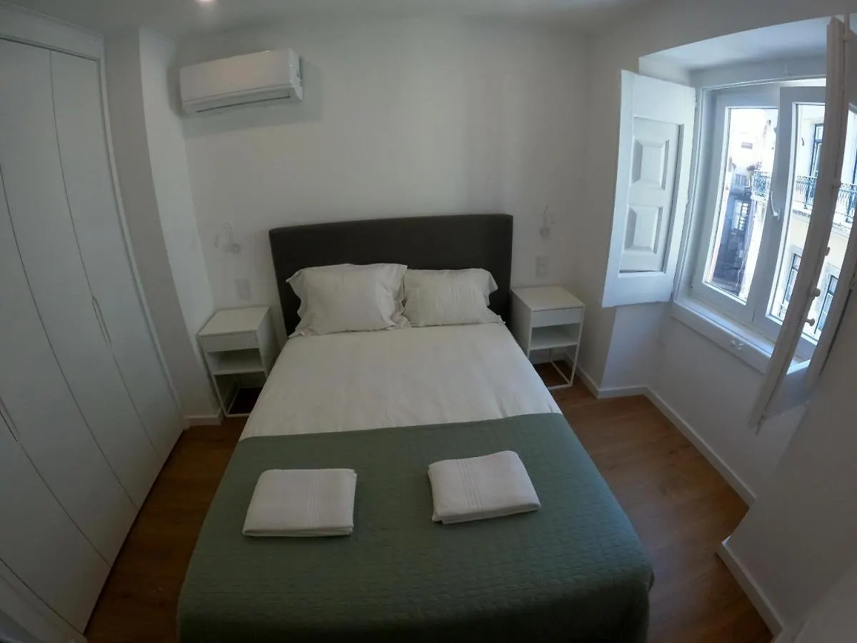 Lisbon, Renovated T2 Apartment Near Rossio Portogallo
